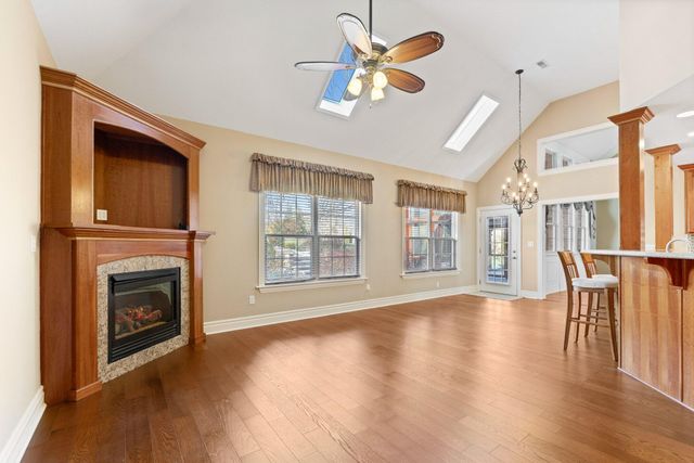 5613 MAJESTIC CIR, Columbia, MO 65203