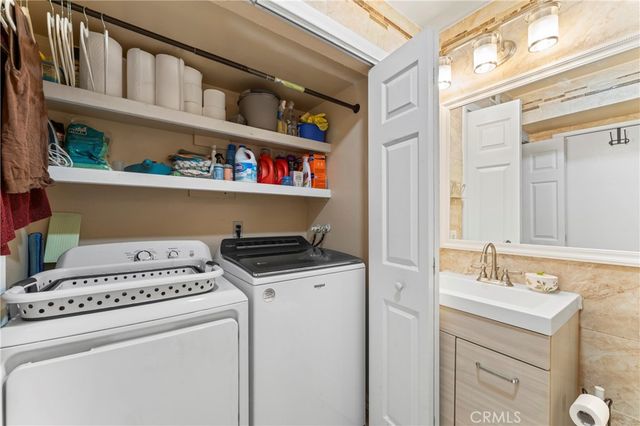 18128 Sundowner 1139, Canyon Country, CA 91387