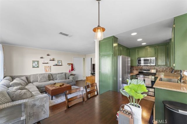 18128 Sundowner 1139, Canyon Country, CA 91387
