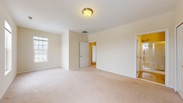 1014 W Summerfield Glen Circle, Ann Arbor, MI 48103