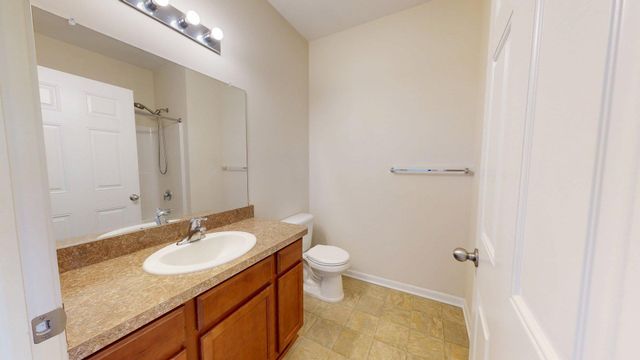 1014 W Summerfield Glen Circle, Ann Arbor, MI 48103