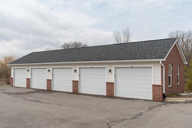 1014 W Summerfield Glen Circle, Ann Arbor, MI 48103