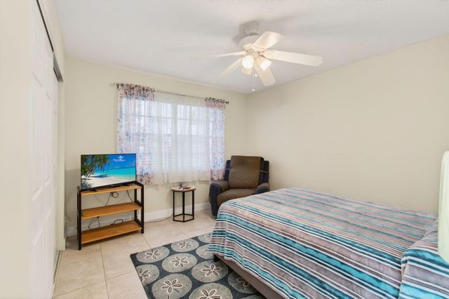 136 Lake Rebecca Drive, West Palm Beach, FL 33411