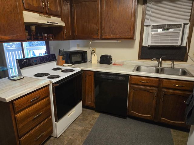 1512 Point Douglas Road S, Saint Paul, MN 55119