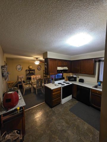 1512 Point Douglas Road S, Saint Paul, MN 55119