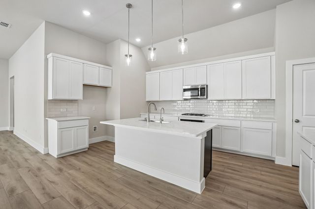 9301 Rolling Meadow Way, Denton, TX 76207