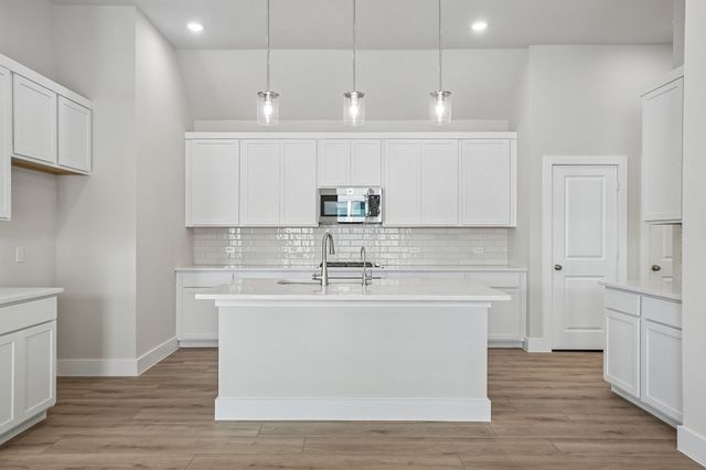 9301 Rolling Meadow Way, Denton, TX 76207