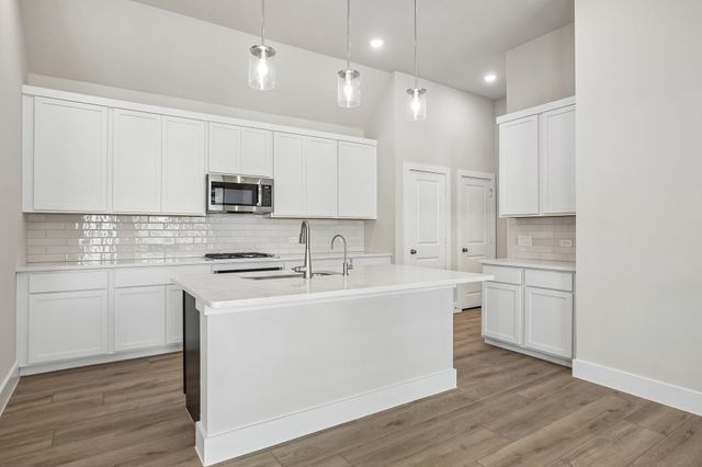 9301 Rolling Meadow Way, Denton, TX 76207