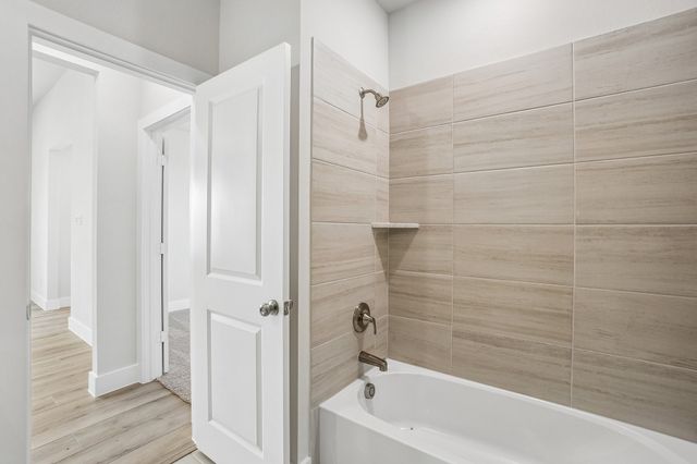 9301 Rolling Meadow Way, Denton, TX 76207