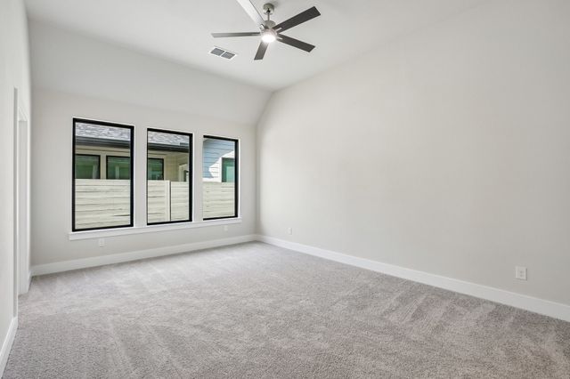 9301 Rolling Meadow Way, Denton, TX 76207