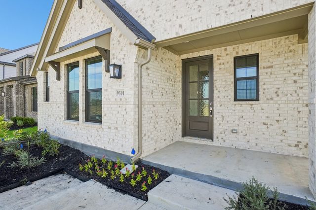 9301 Rolling Meadow Way, Denton, TX 76207