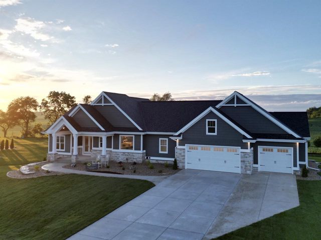 3306 Colton Way, Sun Prairie, WI 53590