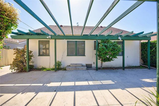 1225 S Birch Street, Santa Ana, CA 92707