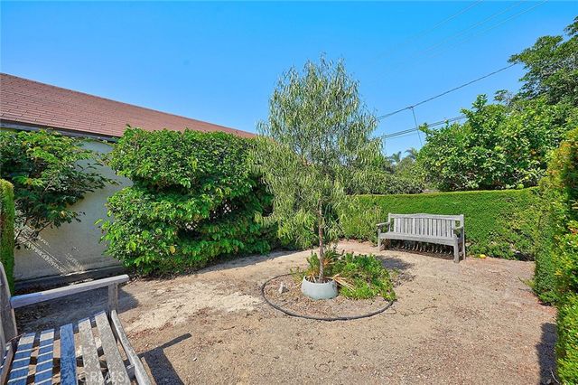1225 S Birch Street, Santa Ana, CA 92707