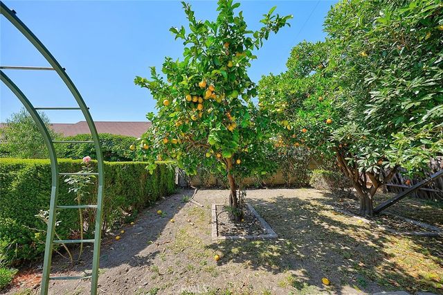 1225 S Birch Street, Santa Ana, CA 92707