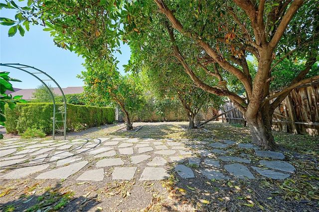 1225 S Birch Street, Santa Ana, CA 92707