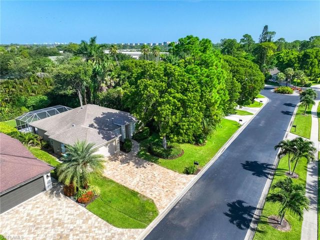 789 Coldstream CT, Naples, FL 34104
