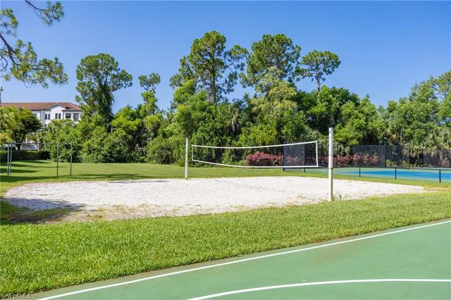 789 Coldstream CT, Naples, FL 34104