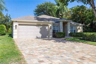 789 Coldstream CT, Naples, FL 34104