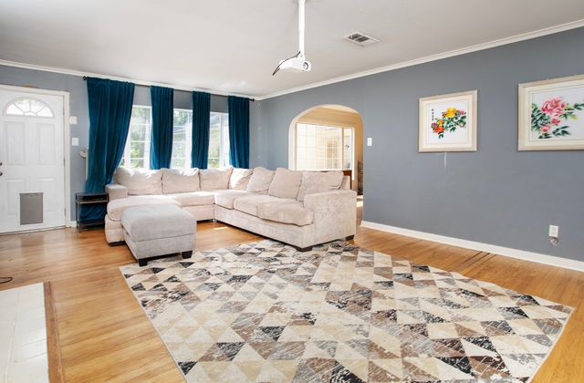 2414 S Martin Street, Kilgore, TX 75662