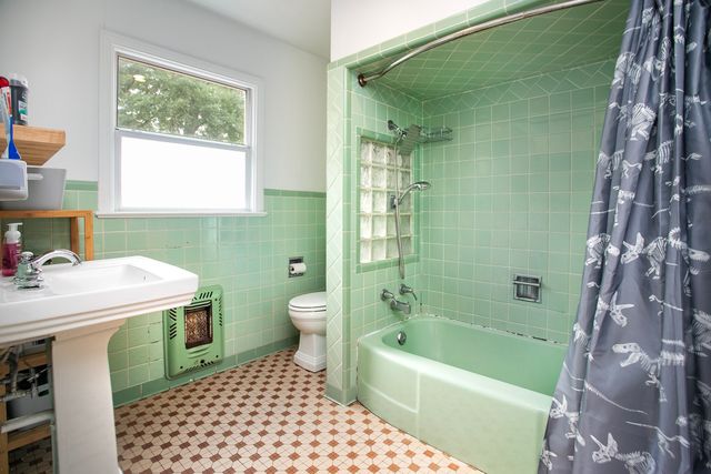 2414 S Martin Street, Kilgore, TX 75662