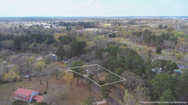 2414 S Martin Street, Kilgore, TX 75662