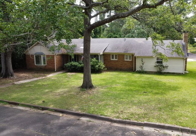 2414 S Martin Street, Kilgore, TX 75662