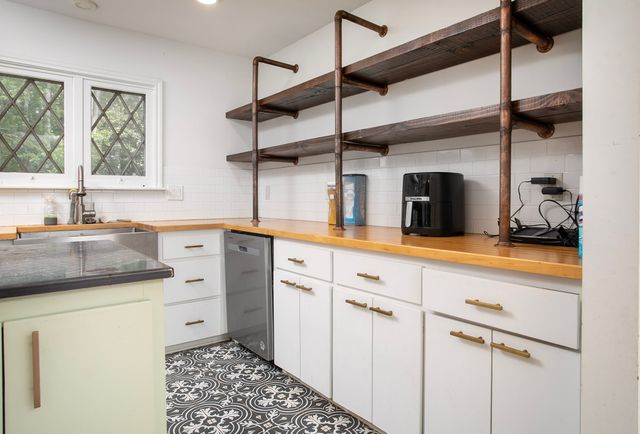 2414 S Martin Street, Kilgore, TX 75662