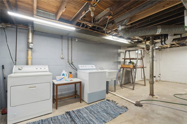 1308 L Ave NE, Cedar Rapids, IA 52402