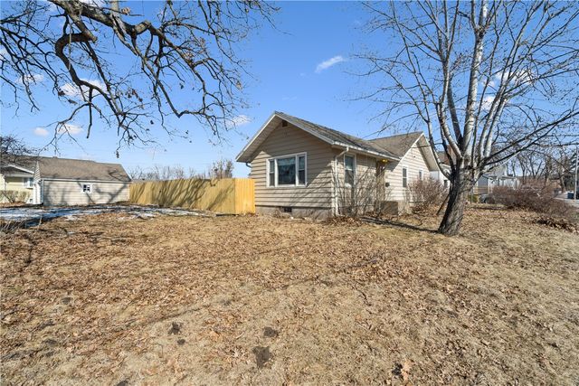 1308 L Ave NE, Cedar Rapids, IA 52402