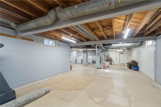 1308 L Ave NE, Cedar Rapids, IA 52402