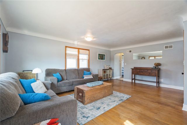 1308 L Ave NE, Cedar Rapids, IA 52402