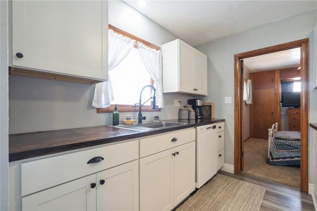 1308 L Ave NE, Cedar Rapids, IA 52402