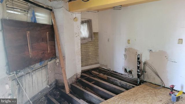 2715 W WESTMORELAND ST, Philadelphia, PA 19129
