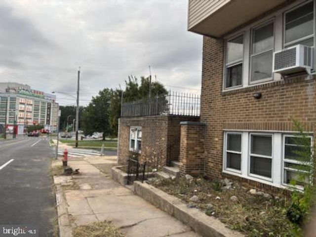 2715 W WESTMORELAND ST, Philadelphia, PA 19129