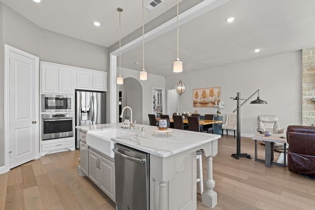 1008 Highpoint Way, Roanoke, TX 76262