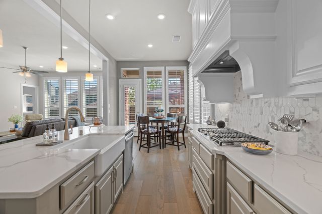 1008 Highpoint Way, Roanoke, TX 76262