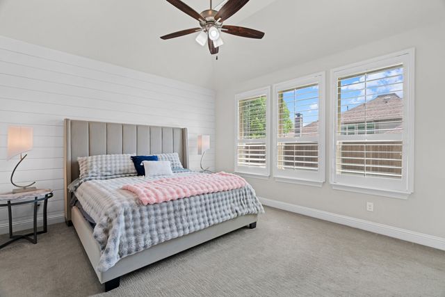 1008 Highpoint Way, Roanoke, TX 76262
