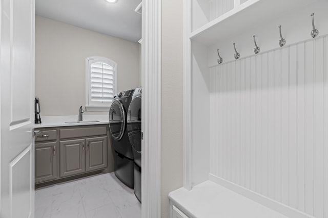 1008 Highpoint Way, Roanoke, TX 76262