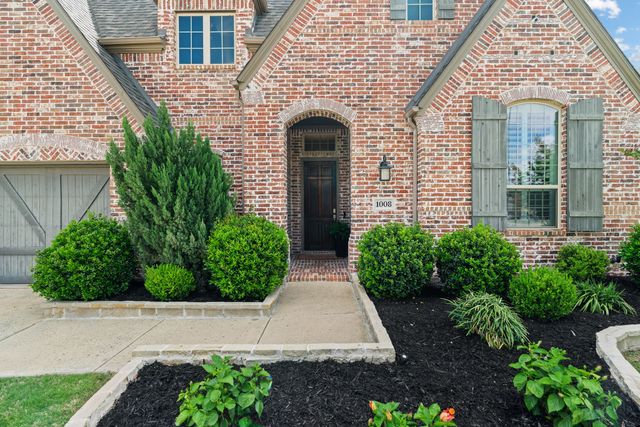 1008 Highpoint Way, Roanoke, TX 76262