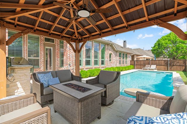 1008 Highpoint Way, Roanoke, TX 76262