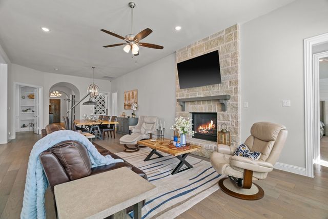 1008 Highpoint Way, Roanoke, TX 76262