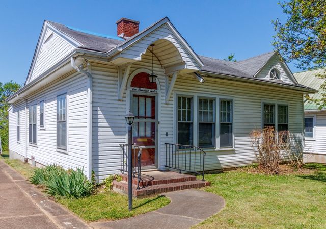 612 Anderson Dr, Clarksville, TN 37040