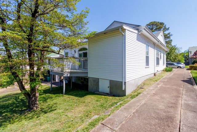 612 Anderson Dr, Clarksville, TN 37040