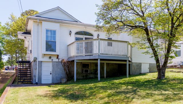 612 Anderson Dr, Clarksville, TN 37040