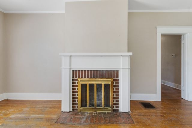 612 Anderson Dr, Clarksville, TN 37040