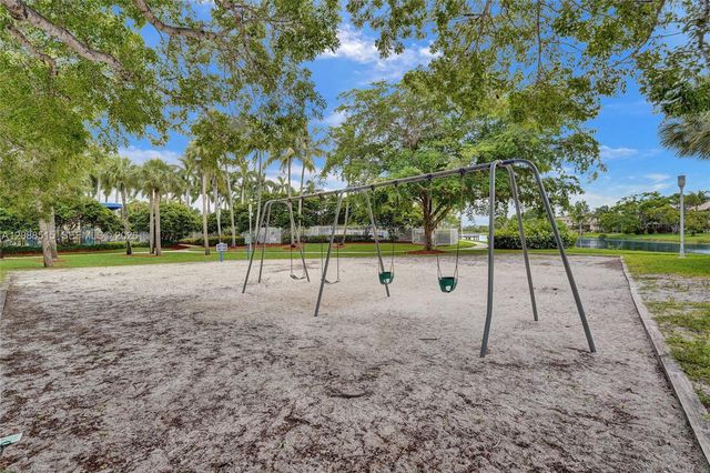 2256 NW 170th Avenue 2256, Pembroke Pines, FL 33028
