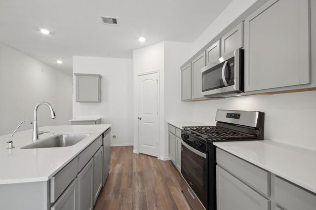 27732 Woodglen Mews, Magnolia, TX 77355