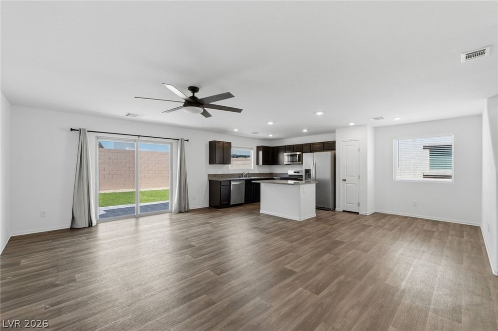 5937 Swift Lariat Street, Las Vegas, NV 89113 — photo 2