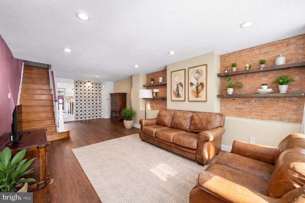 2568 MEMPHIS ST, Philadelphia, PA 19125